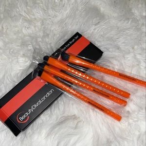 Beauty Diva London brushes